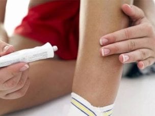 Мазь от ушибов и растяжений для спортсменов - обзор лучших препаратов с инструкцией и ценой